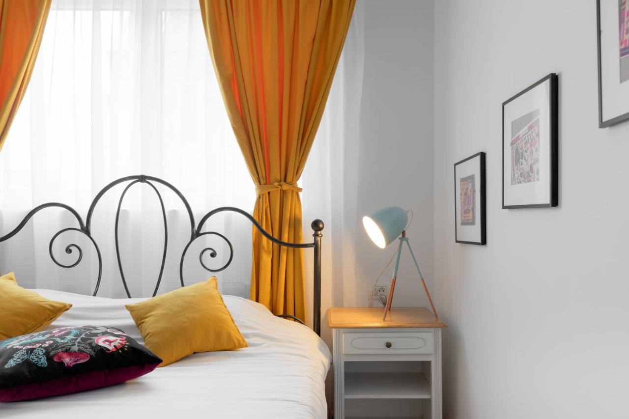 Historical Center 1 By Citylife Suites Bukarest Kültér fotó